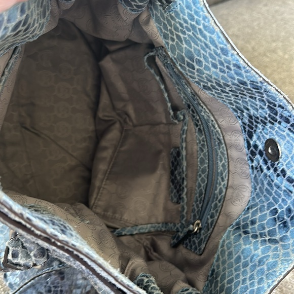 Michael Kors Blue Silver Snakeskin  Tote Purse Women’s - Picture 5 of 11